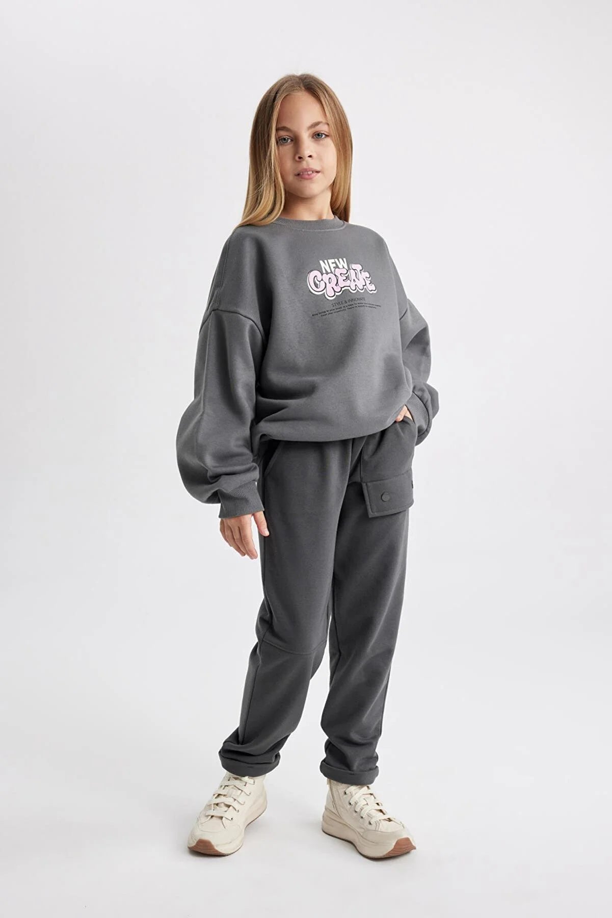 - Pet monitor with cameraDefacto Girls Grey Carrot Fit Sweatpants