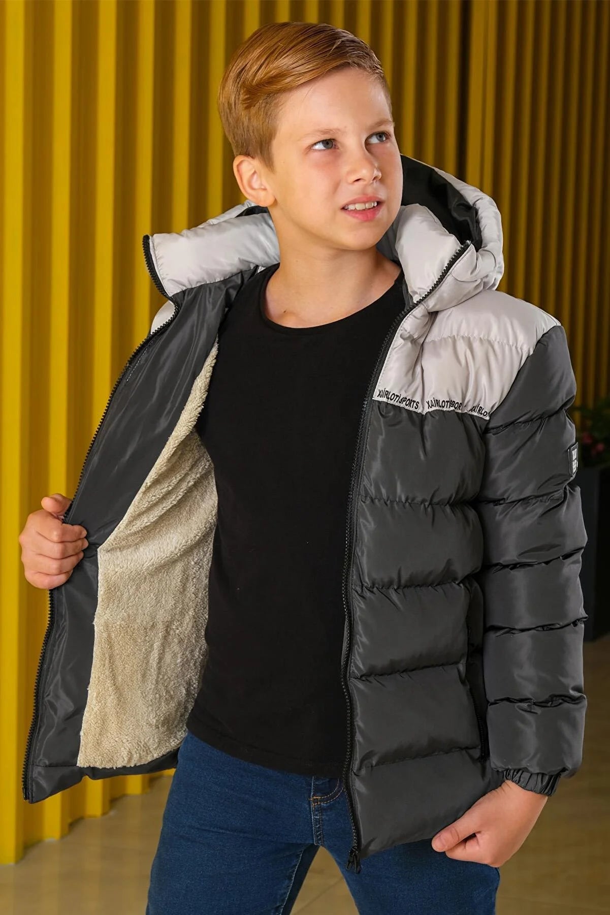 - Rabbit grass rack to prevent waste food boxPina Kids Boy's Grey Puffer Coat