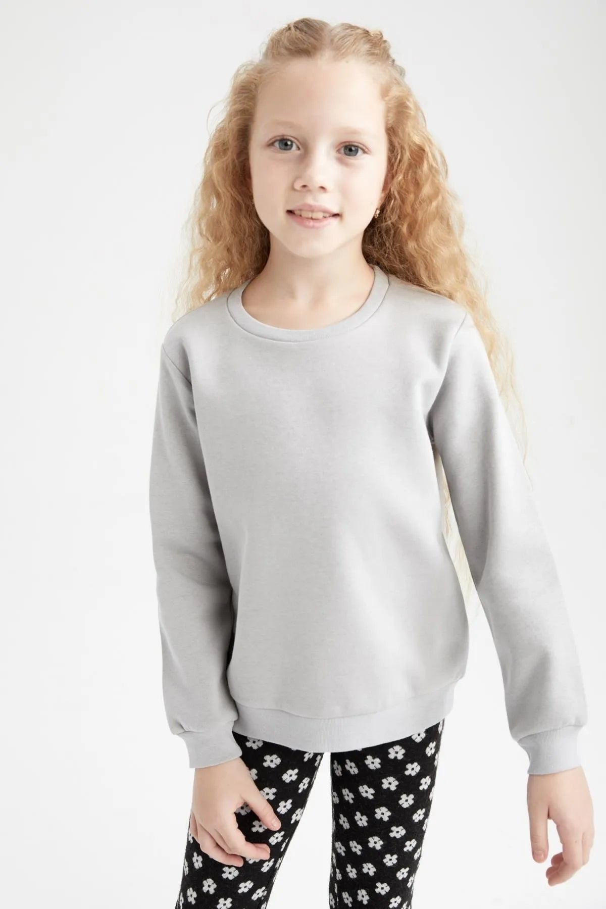  -Anti-scratch scratching board AND cat bed in oneDefacto Girl's Grey Basic Sweatshirt